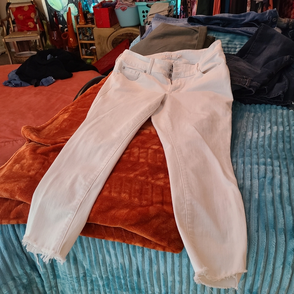 White jeans 4 pockets size 12R